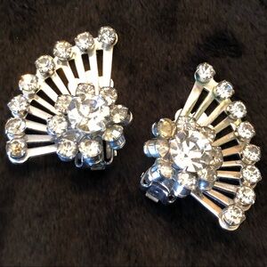 Vintage Rhinestone Spray clip on earrings fan 1950’s